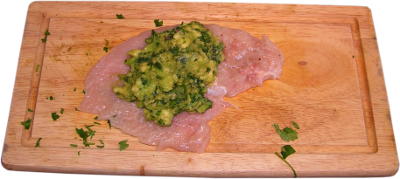 For earlier put the stuffing uklepaną breast with avocado and parsley.